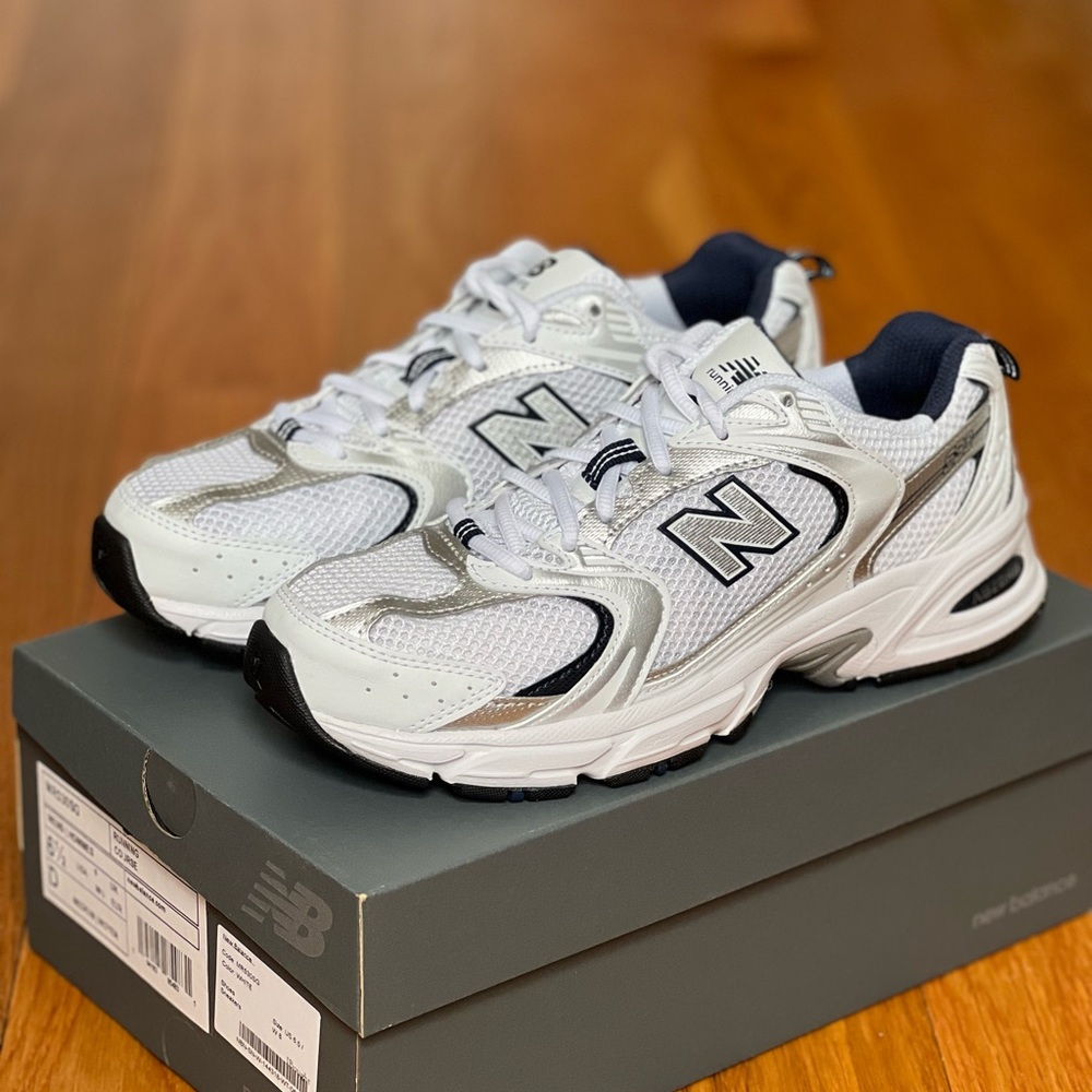 NEW BALANCE 530 Women Sneakers